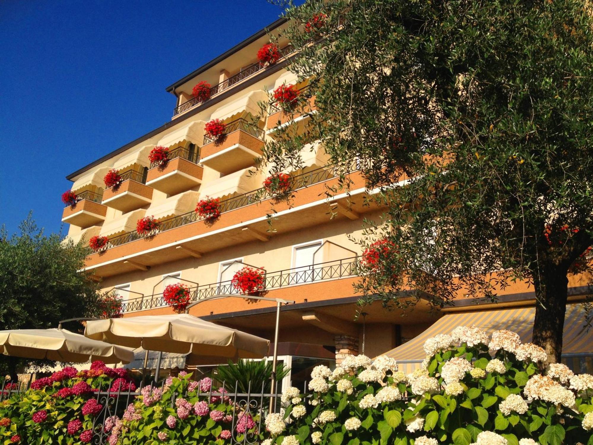 Hotel Pace Torri Del Benaco Exteriér fotografie